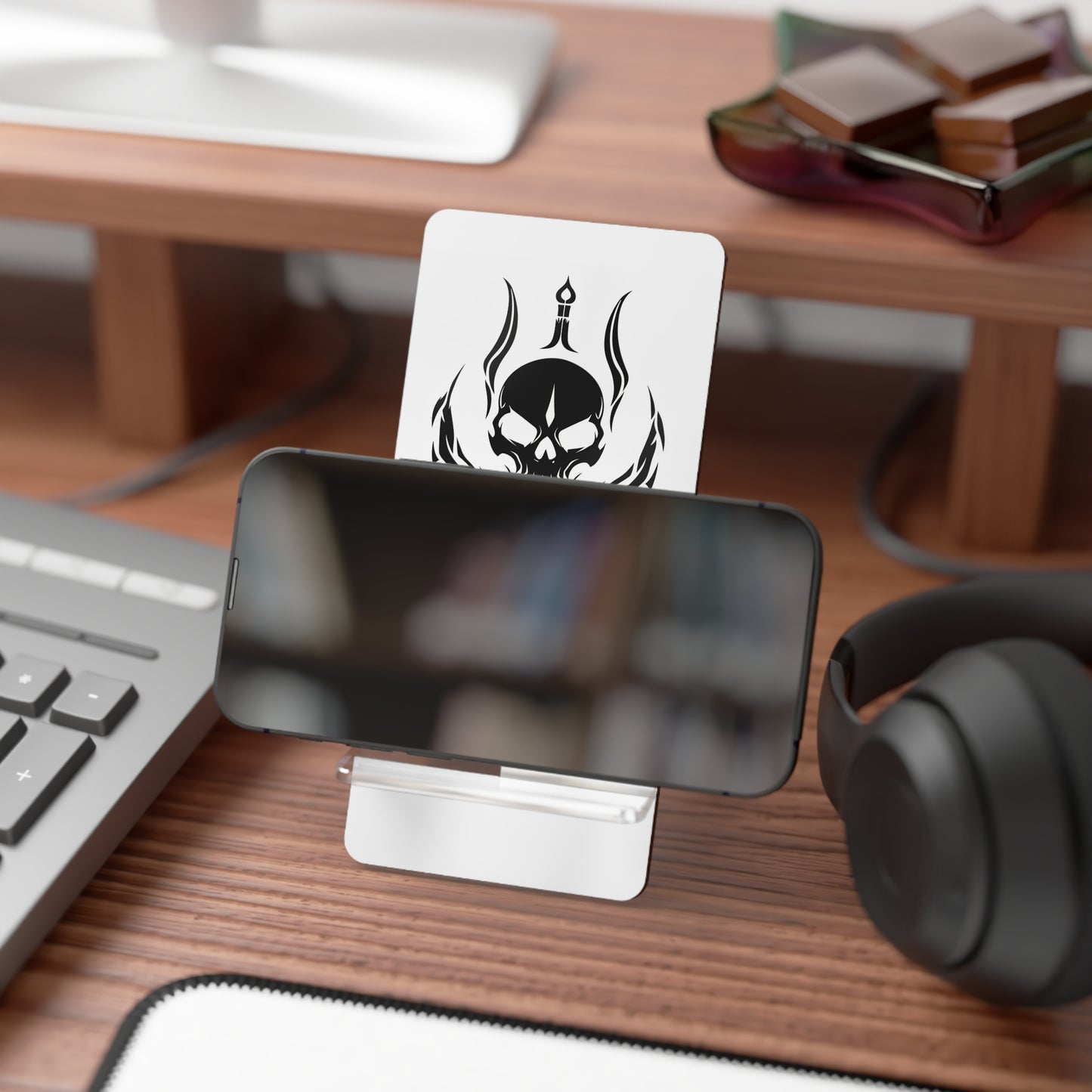 Skull Design Smartphone Stand - Stylish Mobile Display Holder